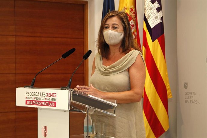 Archivo - La presidenta de las Illes Balears, Francina Armengol, en una imagen en el Consolat de Mar.