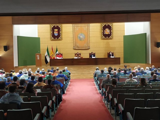 La UEx inicia el curso 2021/2022 con la mayoría de clases presenciales y la puesta vista en una nueva financiación