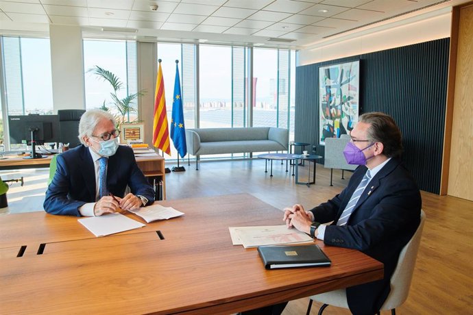 El conseller d'Economia i Hisenda de la Generalitat, Jaume Giró, i el president de Foment del Treball, Josep Sánchez Llibre