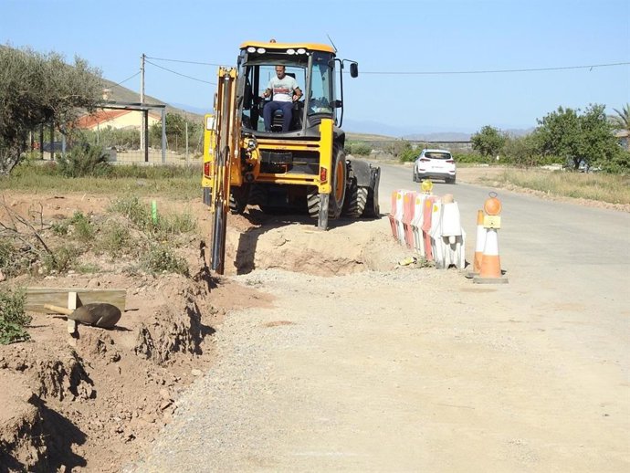Archivo - SaboresAlmería.- Arrancan en Huércal-Overa las obras de mejora de las carreteras del Iryda
