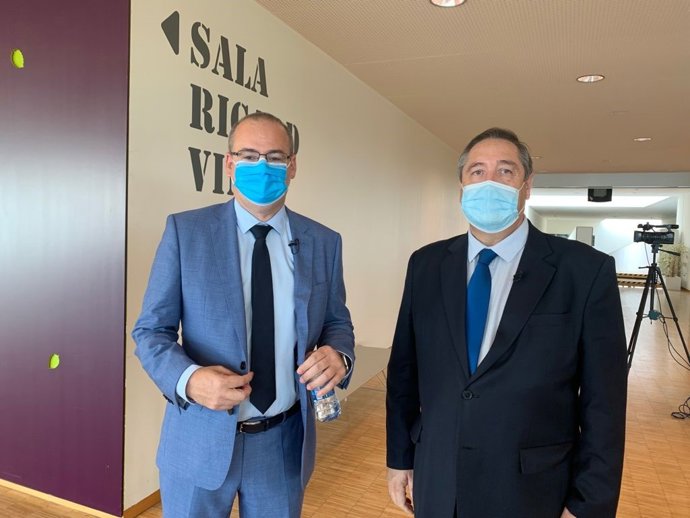 Jesús Luis García Moreno y Josep Maria Pelegrí, en la Llotja de Lleida.