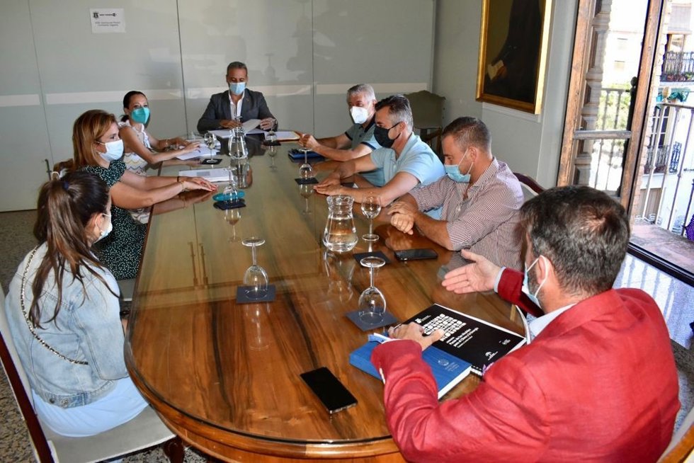 Reunión con alcaldes de la comarca de Cazorla.