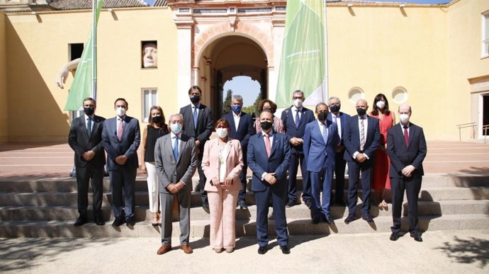Acto de entrega de la Medalla de Oro de la UNIA a Rebeca Grynspan.