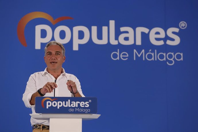 El presidente de los 'populares' malagueños, Elías Bendodo, intervienen en el acto de inicio de curso político del PP andaluz,