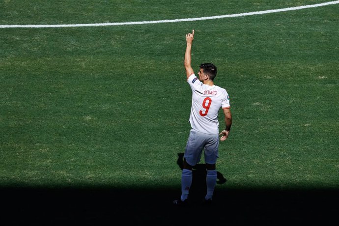 Archivo - Gerard Moreno of Spain gestures during the UEFA EURO 2020 Group E football match between Slovakia and Spain at La Cartuja stadium on June 23, 2021 in Seville, Spain.