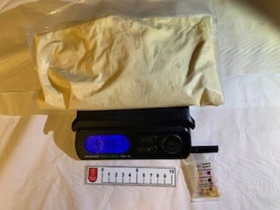 Parte de la droga incautada a los detenidos