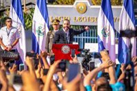 HRW advierte de que la democracia en El Salvador "está al borde del abismo"