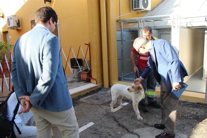Archivo - Visita al Zoosanitario