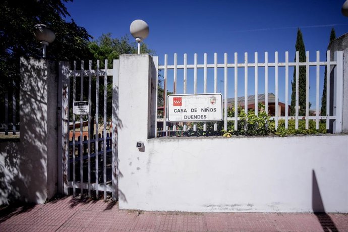 Archivo - Fachada de la escuela infantil La Casa de Niños de Parque Coimbra, en Móstoles, Madrid (España), 