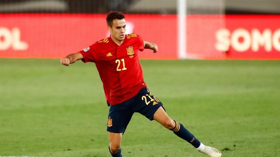 Reguilón se incorpora a la concentración de España en sustitución del lesionado Gay.