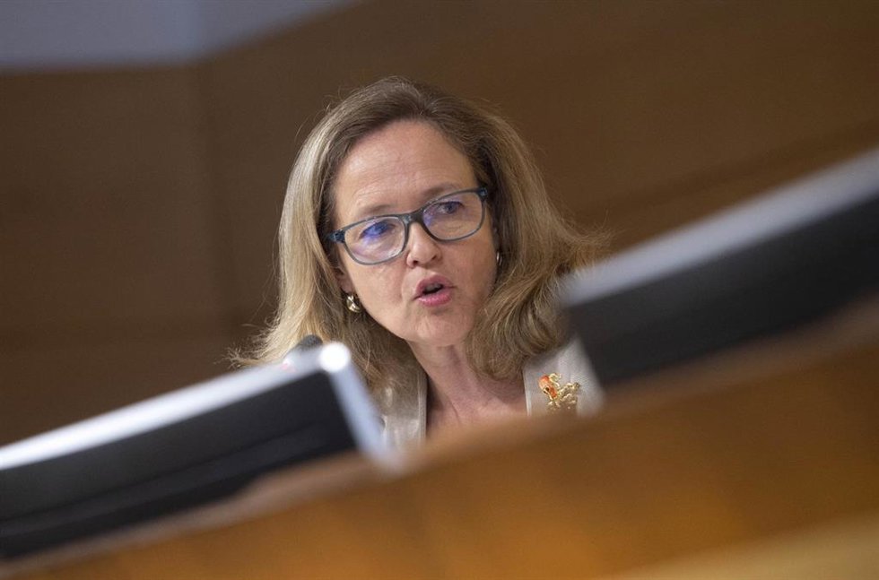 Archivo - La vicepresidenta primera y ministra de Asuntos Económicos y Transformación Digital, Nadia Calviño