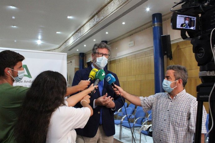 El delegado de Igualdad, Políticas Sociales y Conciliación en Huelva, Manuel Antonio Conde.