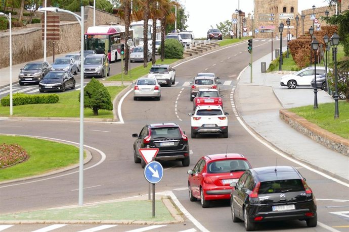 Archivo - Tráfico en Toledo.