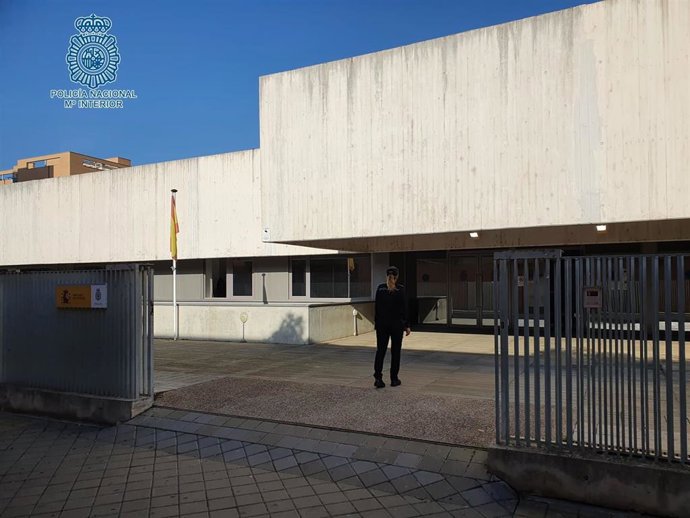Fachada de la Comisaría de Sevilla Este