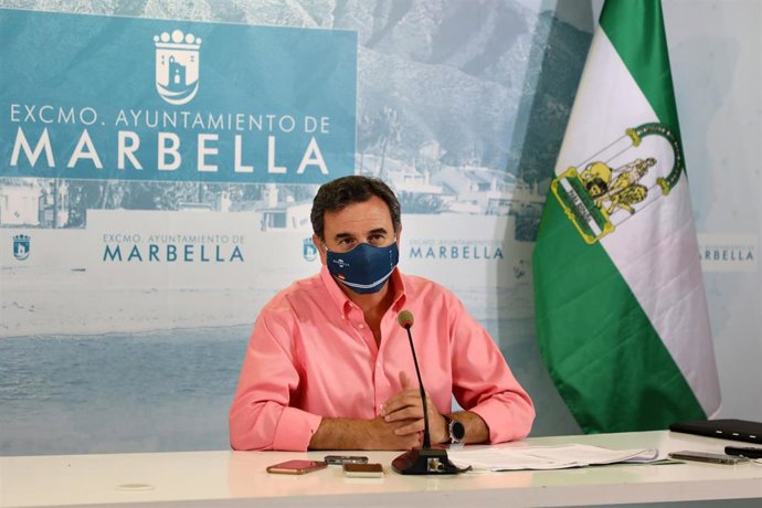 El portavoz municipal de Marbella (Málaga), Félix Romero, en rueda de prensa