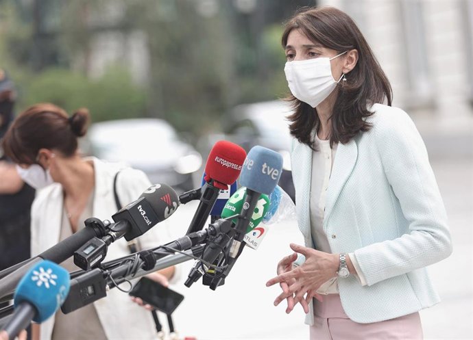 La ministra de Justicia, Pilar Llop, ofrece declaraciones a los medios de comunicación a la salida del Tribunal Supremo, donde hoy se ha celebrado la apertura del Año Judicial 2020-2021, a 6 de septiembre de 2021, en Madrid (España). La ceremonia de ina