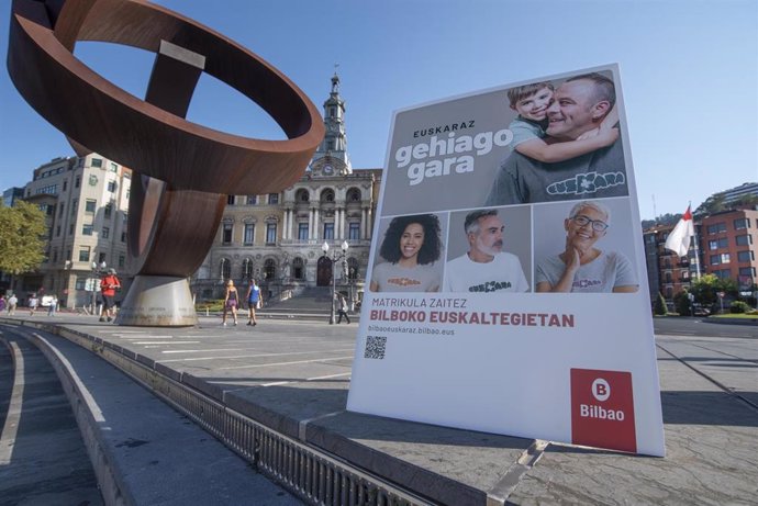 Bilbao da inicio a la campaña 'Euskaraz Gehiago Gara' para fomentar la matriculación en los euskaltegis