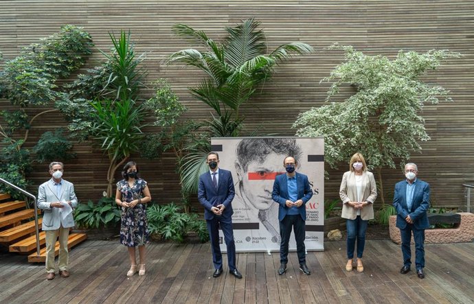 Presentación en Vigo da mostra 'As miradas de Isaac', que poderá verse na cidade entre finais de setembro e finais de novembro, após o seu paso pola Cidade da Cultura e a sede de Afundación na Coruña.