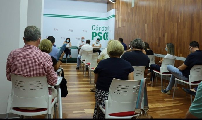 Un momento de la reunión de la Comisión Ejecutiva Provincial del PSOE de Córdoba.