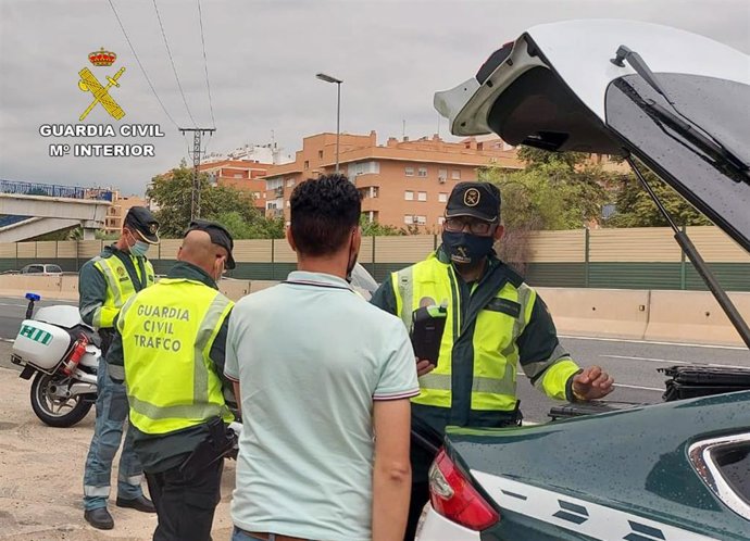 Imagen del camionero interceptado por la Guardia Civil
