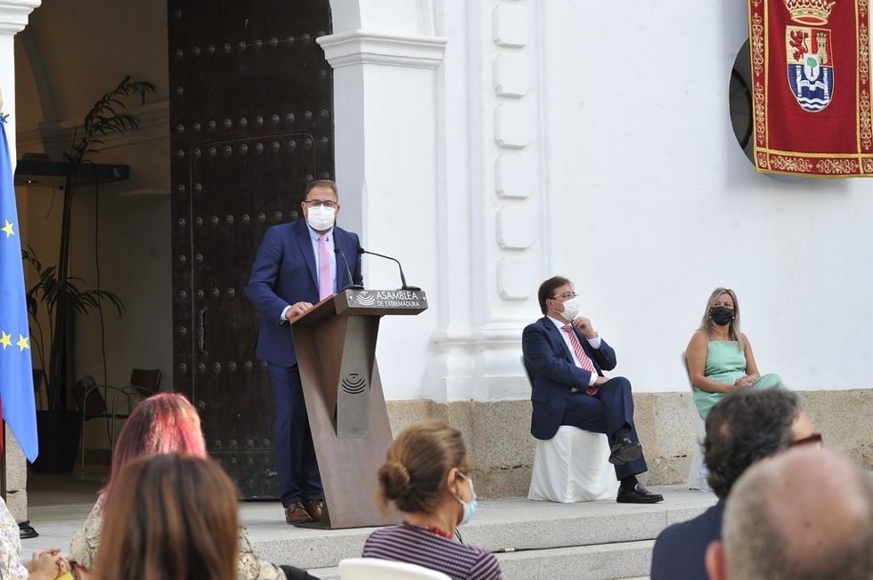 El alcalde de Mérida, Antonio Rodríguez Osuna, en su discurso en el acto institucional en la Asamblea con motivo de la celebración del Día de Extremadura 2021