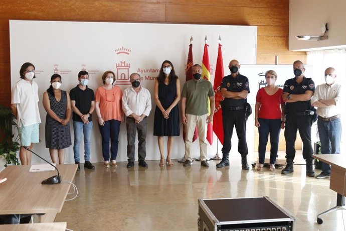 Teresa Franco, concejala de Igualdad, Juventud y Cooperación al Desarrollo, presenta los datos con motivo del Día del Cooperante