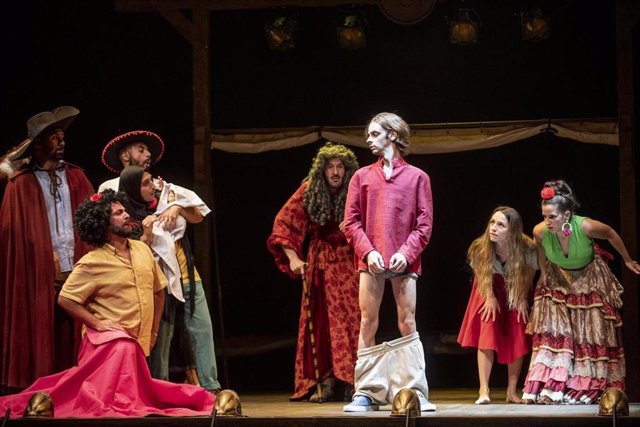 El viaje lúdico al comienzo del Siglo de Oro de Fiesta de farsantes llega a Teatros del Canal