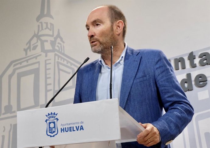El teniente alcalde de Régimen Interior, Recursos Humanos y Modernización Digital del Ayuntamiento de Huelva, José Fernández.