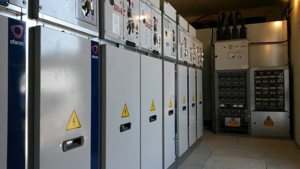Archivo - Endesa reforma la red eléctrica del Tarragons y del Baix Peneds para mejorar el suministro