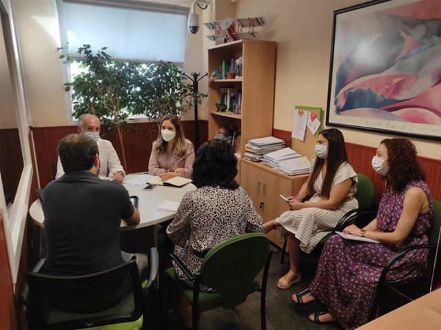 Reunión con profesionales del SAVA en Jaén.