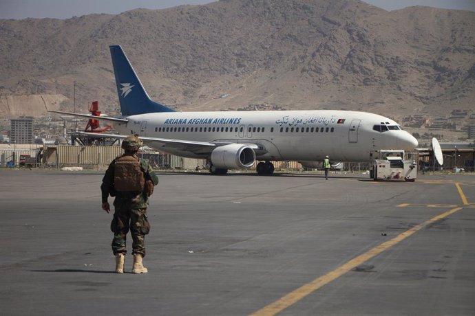 Reanudación de los vuelos internos en Kabul
