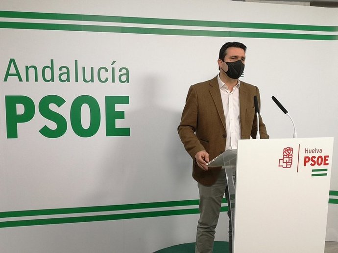 Archivo - El senador del PSOE por Huelva Amaro Huelva.
