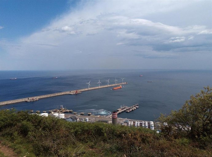 Intervalos nubosos en la costa vizcaína
