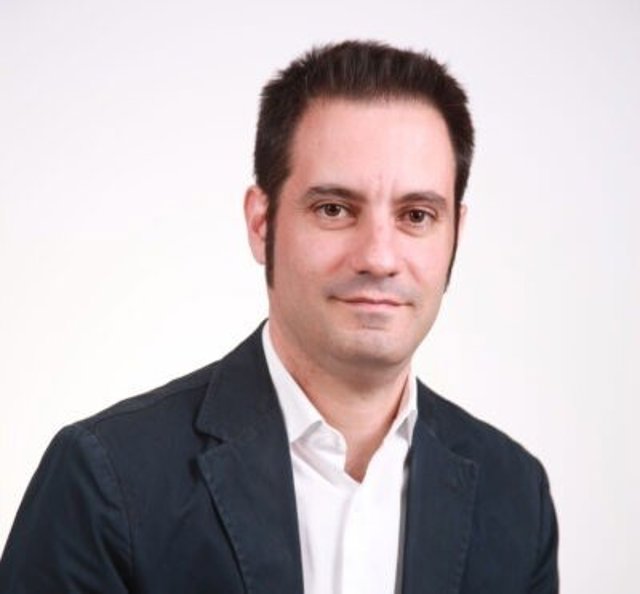 El actual portavoz municipal del PP en Castro del Río y su próximo alcalde, Julio Criado.