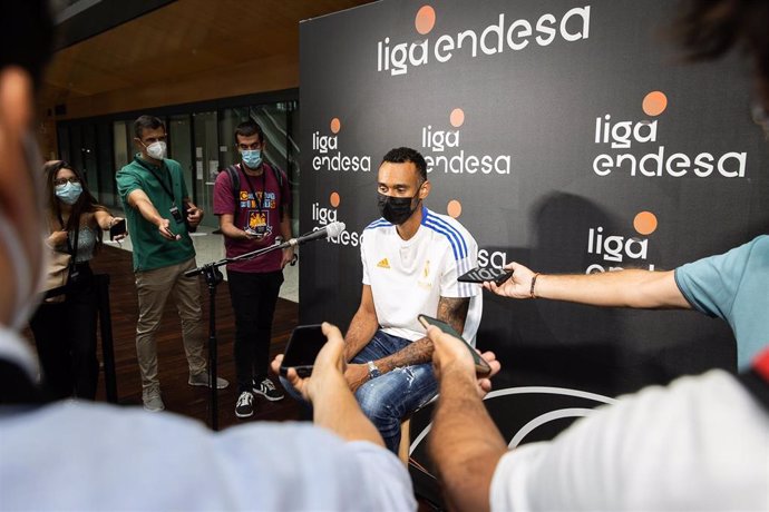 Adam Hanga en en la presentación de la Liga Endesa