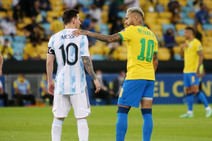 Archivo - Lionel Messi of Argentina and Neymar jr of brazil during the Copa America 2021, Final football match between Argentina and Brazil on July 11, 2021 at Maracana stadium in Rio de Janeiro, Brazil - Photo Laurent Lairys / DPPI