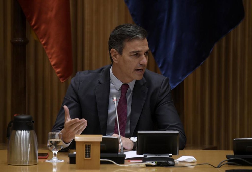 El secretario general del PSOE y presidente del Gobierno, Pedro Sánchez, interviene en la reunión interparlamentaria del Grupo Parlamentario Socialista en el Congreso de los Diputados, a 8 de septiembre de 2021, en Madrid (España). Sánchez encabeza este