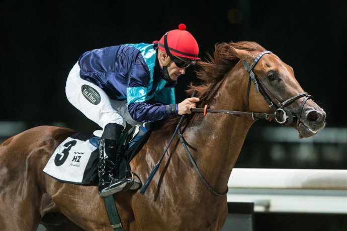 Archivo - Hipódromo de Madrid homenajea a Leyla Ennoui en la apertura de la temporada de otoño.