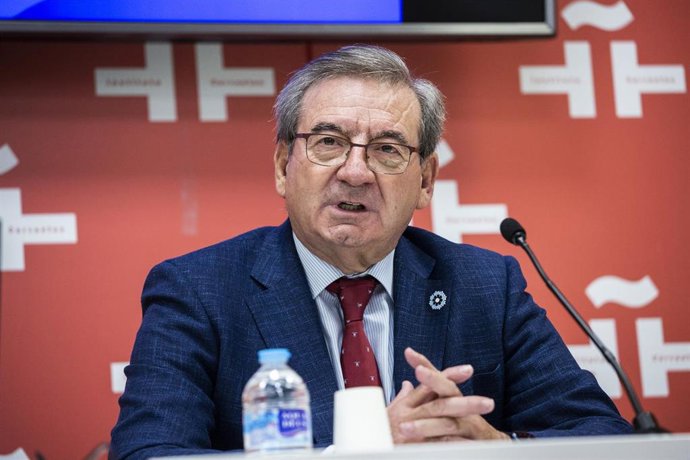 El secretario de Estado de Memoria Democrática, Fernando Martínez, presenta los Coloquios conmemorativos del 90 aniversario de la proclamación de la II República, en la sede del Instituto Cervantes