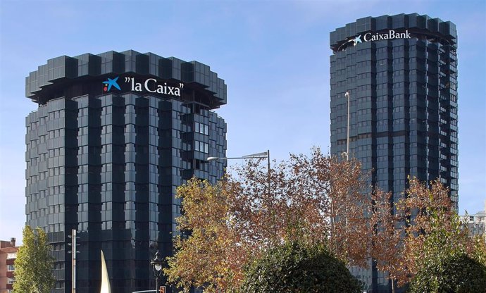 Archivo - Sede de CaixaBank en Barcelona