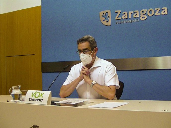 Archivo - El portavoz del grupo municipal de VOX, Julio Calvo