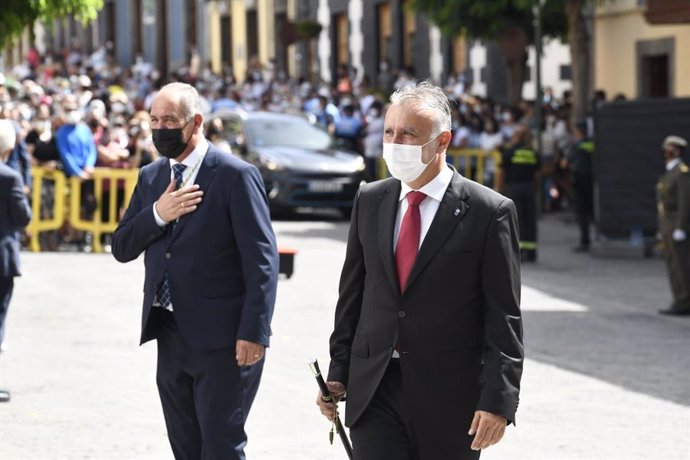 El presidente de Canarias, Ángel Víctor Torres, a su llegada a los actos institucionales con motivo de la festividad de la Virgen del Pino