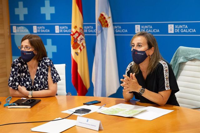 La conselleira de Infraestruturas e Mobilidade, Ethel Vázquez, e a directora de Augas de Galicia, Teresa Gutiérrez, presentan el anteproyecto de ley