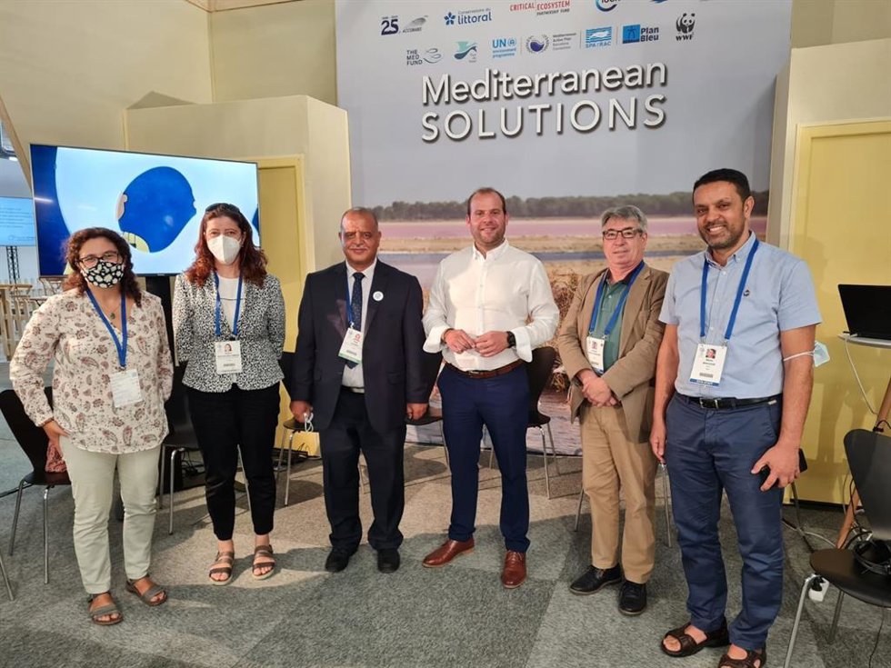 El conseller de Medio Ambiente y Territorio de Baleares, Miquel Mir, se ha reunido con el director de la Unión Internacional para la Conservación de la Naturaleza (UICN) en el Mediterráneo, Antonio Troya, en Marsella.