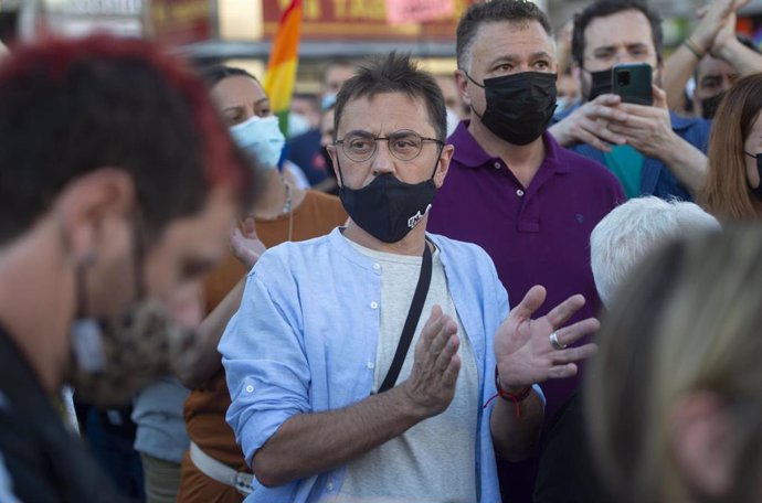 Archivo - El fundador de Podemos Juan Carlos Monedero durante una manifestación para condenar el asesinato de un joven de 24 años el pasado sábado en A Coruña debido a una paliza, a 5 de julio de 2021, en Madrid, (España).