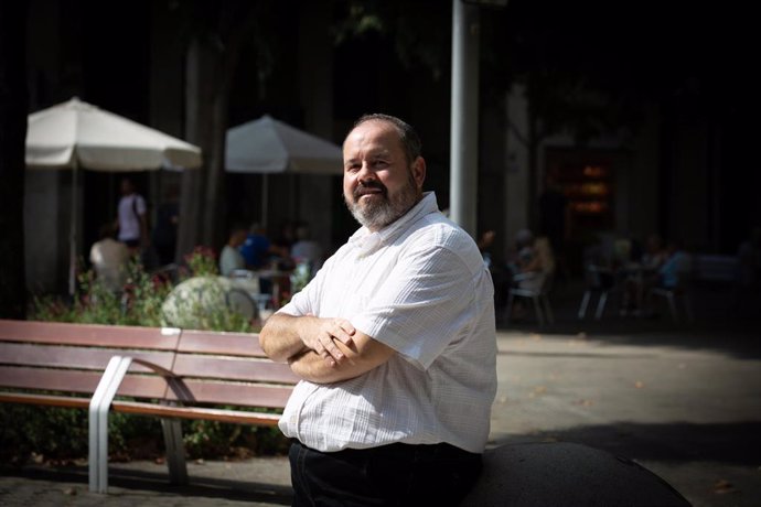 Archivo - El portavoz de los comuns y diputado en el Congreso, Joan Mena, durante una entrevista para Europa Press, a 30 de julio de 2021, en Barcelona, Catalunya (España).