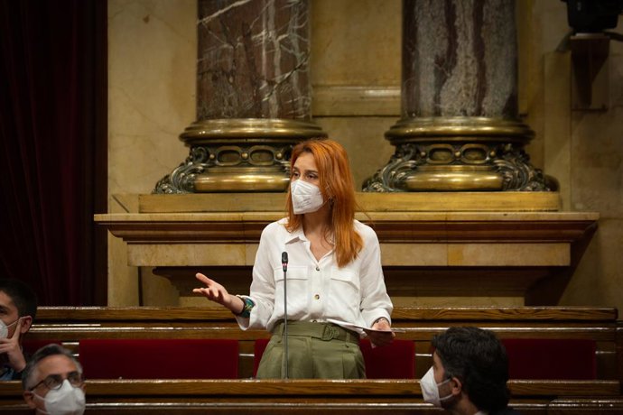 Archivo - Arxivo - La líder dels comuns en el Parlament, Jéssica Albiach, durant una sessió de control al Govern, a 13 de maig de 2021, en el Parlament de Catalunya, Barcelona, Catalunya, (Espanya). Durant el ple, el Govern ha d'enfrontar-se a les pregu