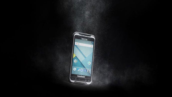 The Nautiz X6 ultra-rugged phablet runs Android 11 and is Android Enterprise Recommended (AER). It is designed for industrial and field applications and has the reliability to perform in the most challenging outdoor and industrial environments.