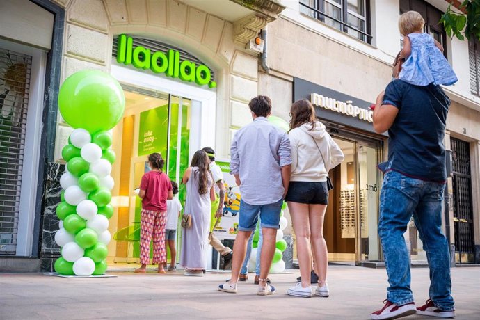 Apertura de un establecimiento de llaollao en la calle Ercilla de Bilbao