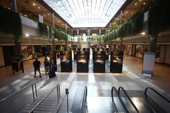 Archivo - Centro Comercial